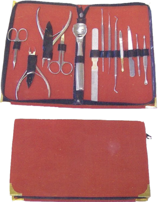 MANICURE Pedicure Etui 14teilig rostfrei